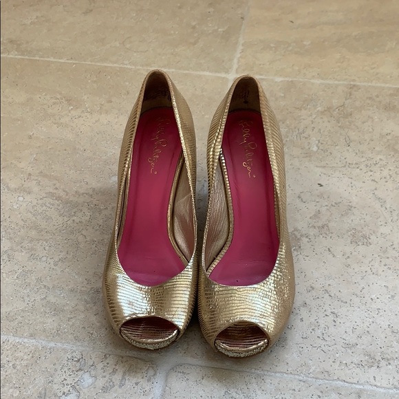 Lilly Pulitzer Shoes - Gold Lilly Pulitzer wedges